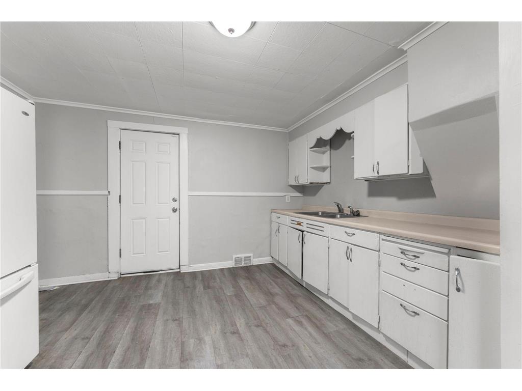 680 Lawson Avenue E Saint Paul MN 55106 7044475 image21