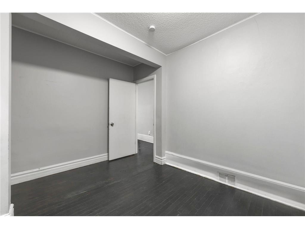 680 Lawson Avenue E Saint Paul MN 55106 7044475 image24