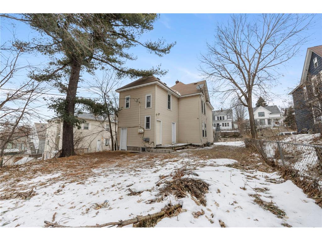 680 Lawson Avenue E Saint Paul MN 55106 7044475 image40