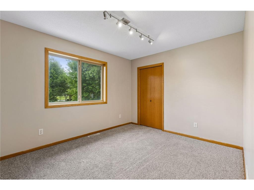 680 Lois Lane Lino Lakes MN 55014 7085729 image24