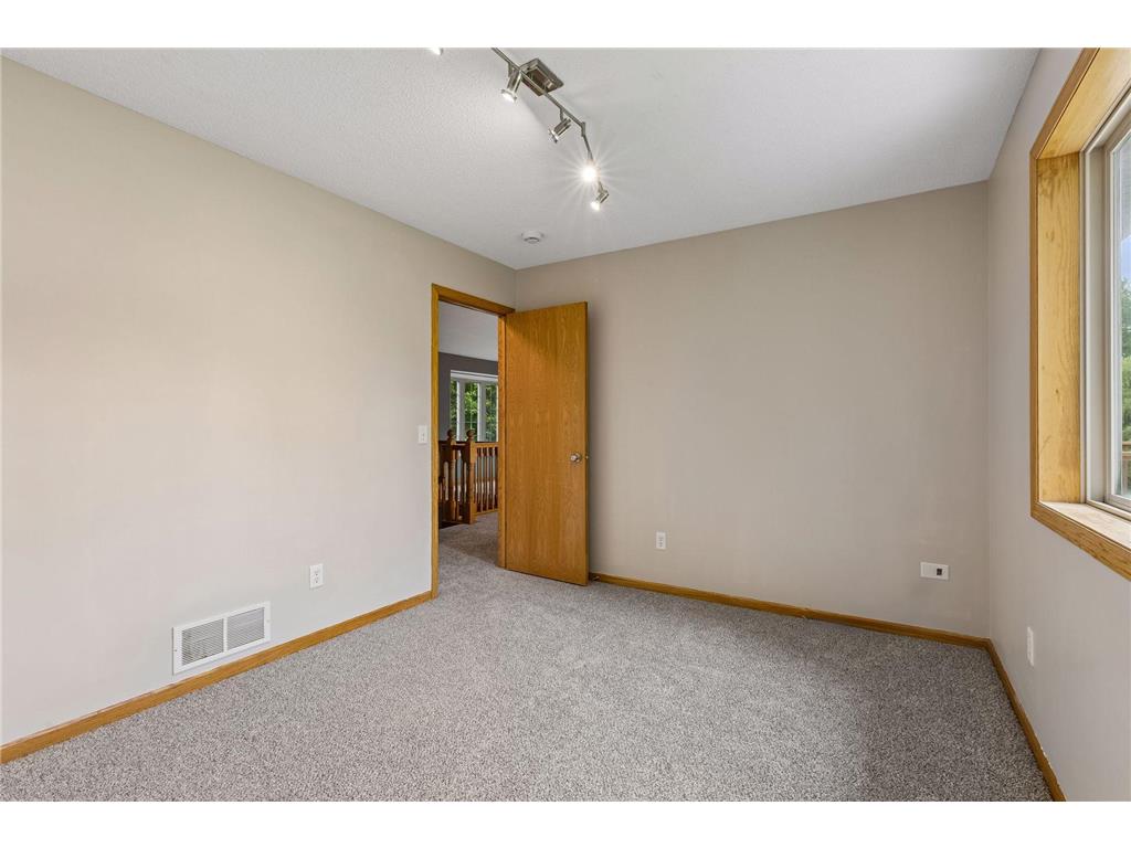 680 Lois Lane Lino Lakes MN 55014 7085729 image25