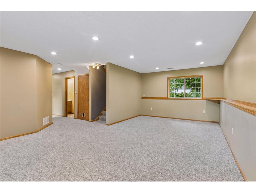 680 Lois Lane Lino Lakes MN 55014 7085729 image30