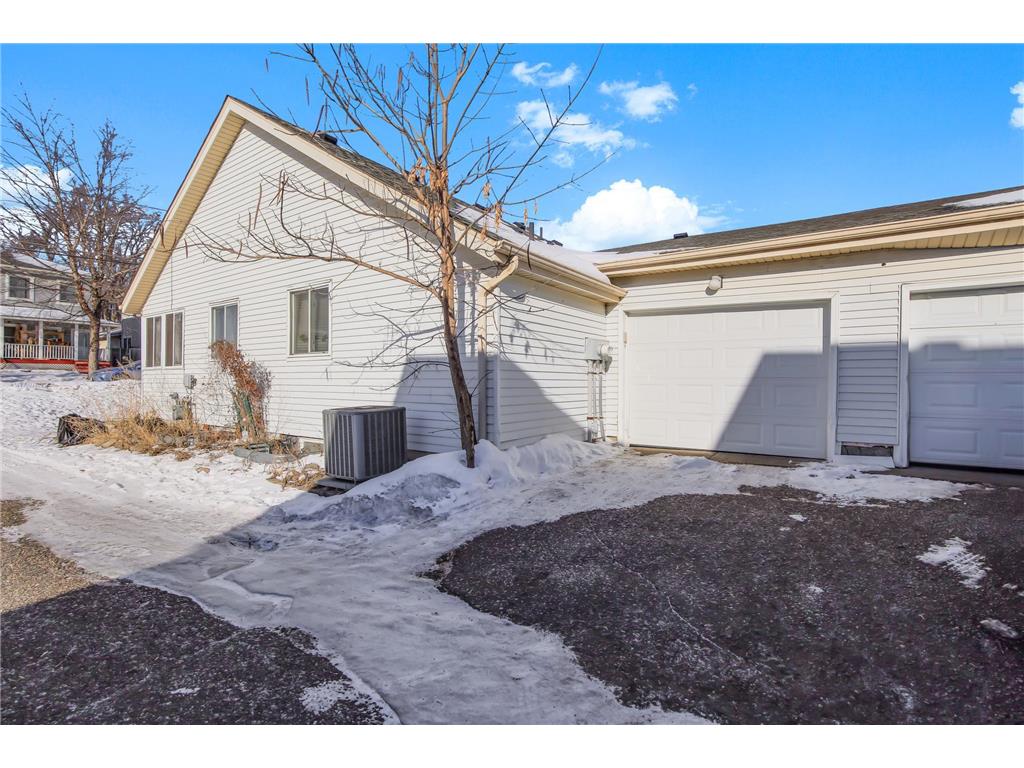 680 Otsego Street Saint Paul MN 55130 7004154 image18