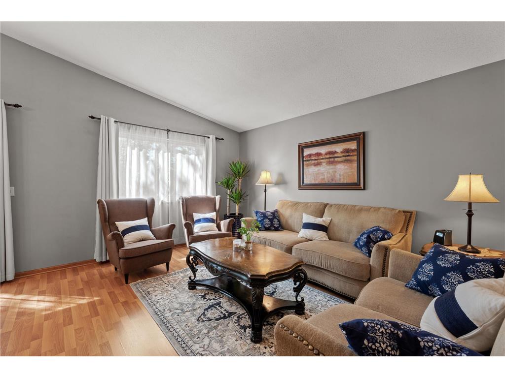 6800 Sherwood Road Woodbury MN 55125 6401231 image1