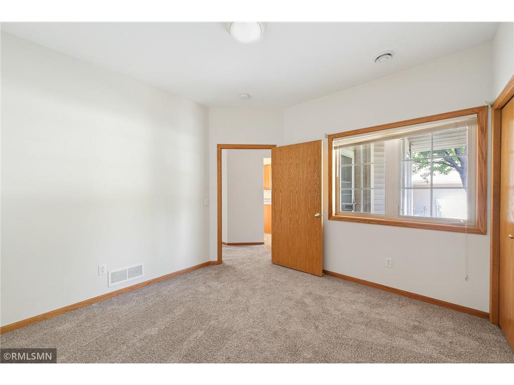 6801 24th Street N Oakdale MN 55128 7080163 image17
