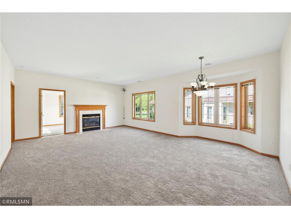 6801 24th Street N Oakdale MN 55128 7080163 image2