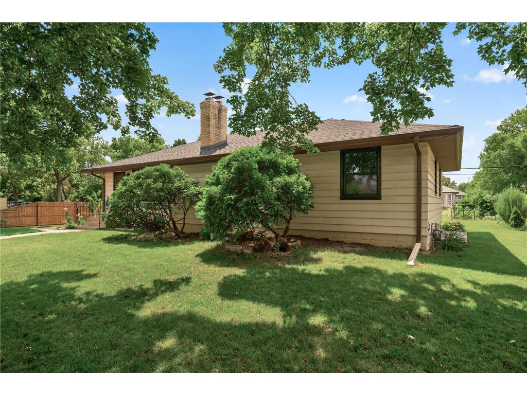 6801 Orchard Avenue N Brooklyn Center MN 55429 7106725 image2