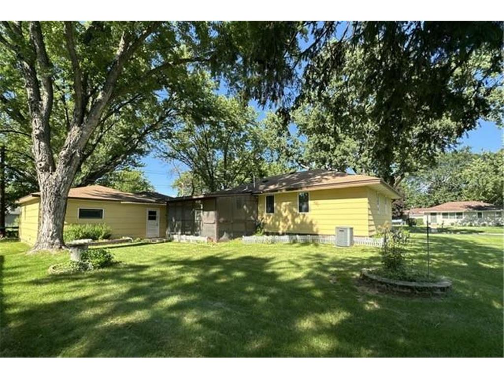 6801 Toledo Avenue N Brooklyn Center MN 55429 6756419 image1