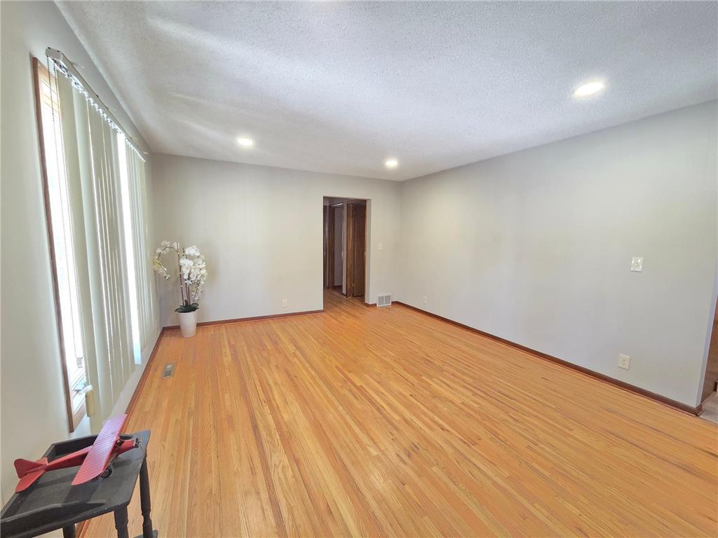 6801 Toledo Avenue N Brooklyn Center MN 55429 7015105 image2