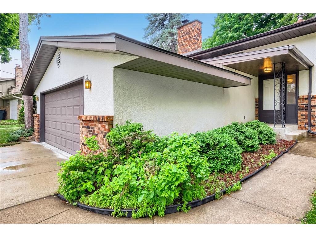 6801 Willow Lane N Brooklyn Center MN 55430 7065417 image3