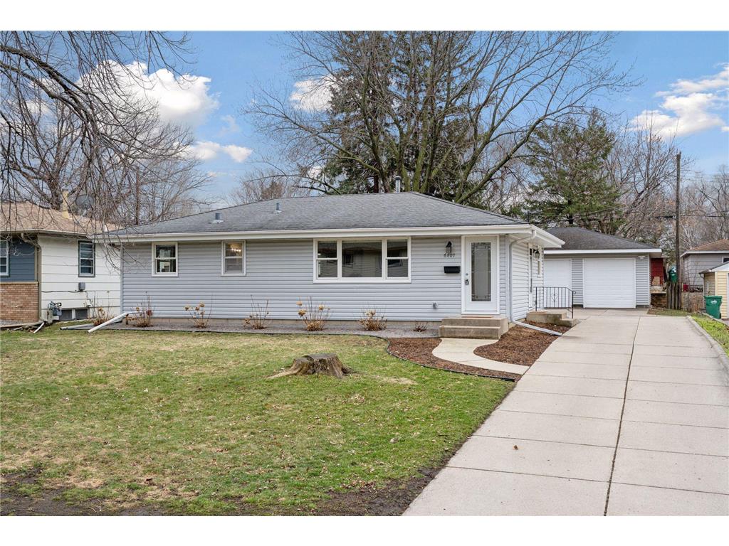 6807 35th Avenue N Crystal MN 55427 6482898 image1