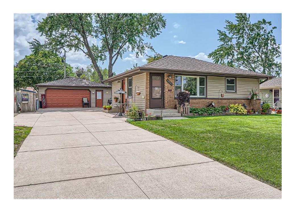 6807 61st Avenue N Crystal MN 55428 6417811 image1
