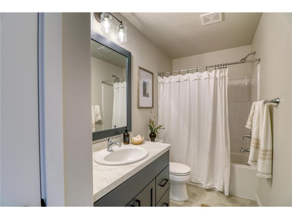 6807 Belding Drive South Fargo ND 58104 7102001 image17