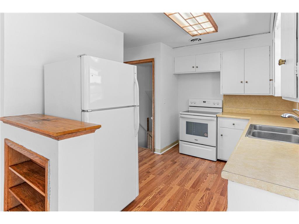 6807 Hickory Street NE Fridley MN 55432 - Locke 7019777 image11