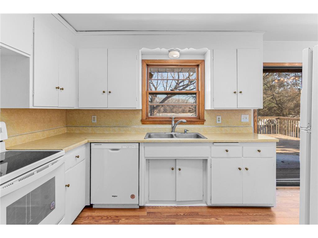 6807 Hickory Street NE Fridley MN 55432 - Locke 7019777 image12