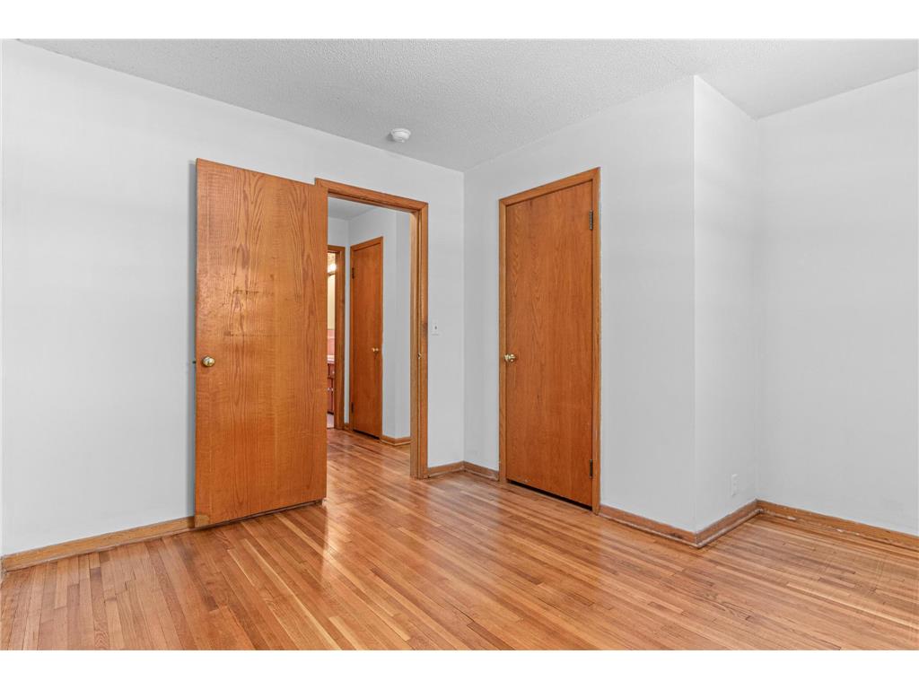 6807 Hickory Street NE Fridley MN 55432 - Locke 7019777 image17