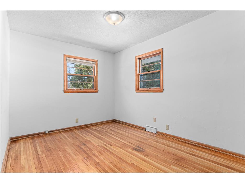 6807 Hickory Street NE Fridley MN 55432 - Locke 7019777 image18