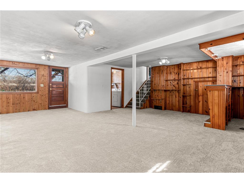 6807 Hickory Street NE Fridley MN 55432 - Locke 7019777 image22