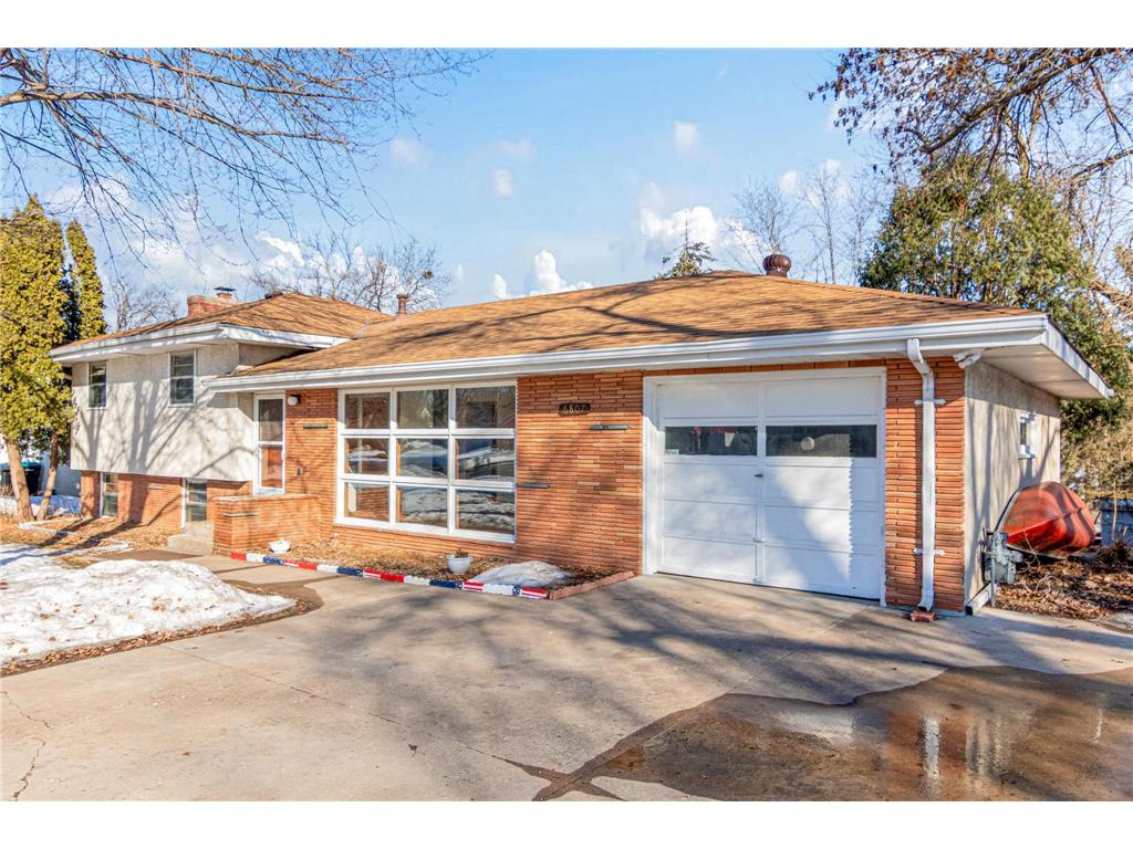 6807 Hickory Street NE Fridley MN 55432 - Locke 7019777 image5