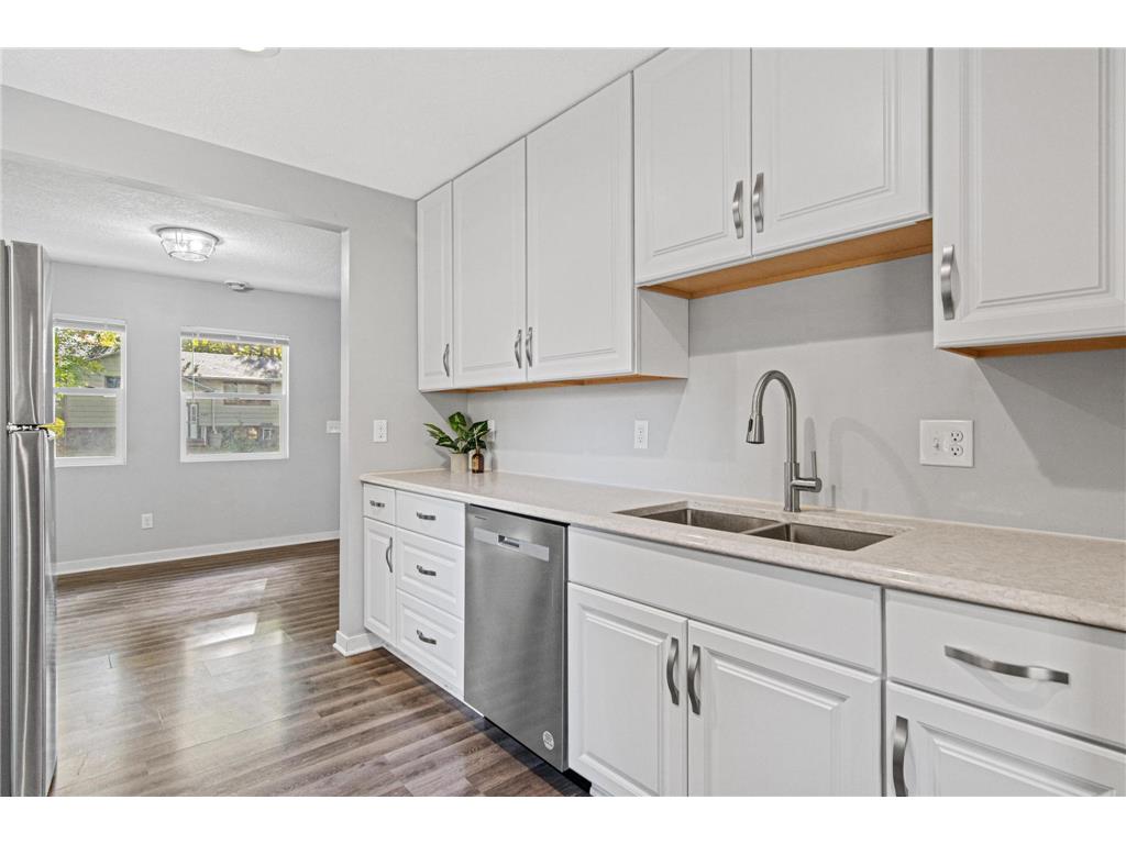 681 Glencoe Street NE Fridley MN 55432 6807228 image10