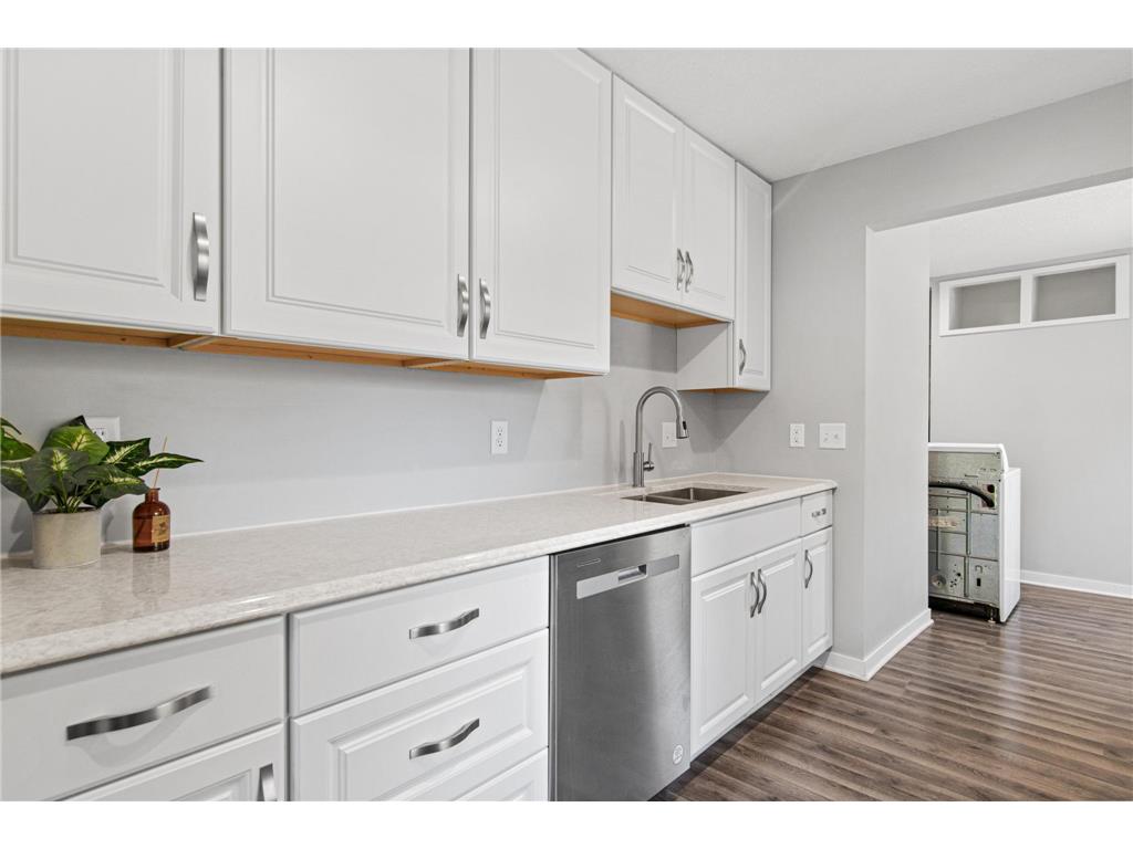 681 Glencoe Street NE Fridley MN 55432 6807228 image15