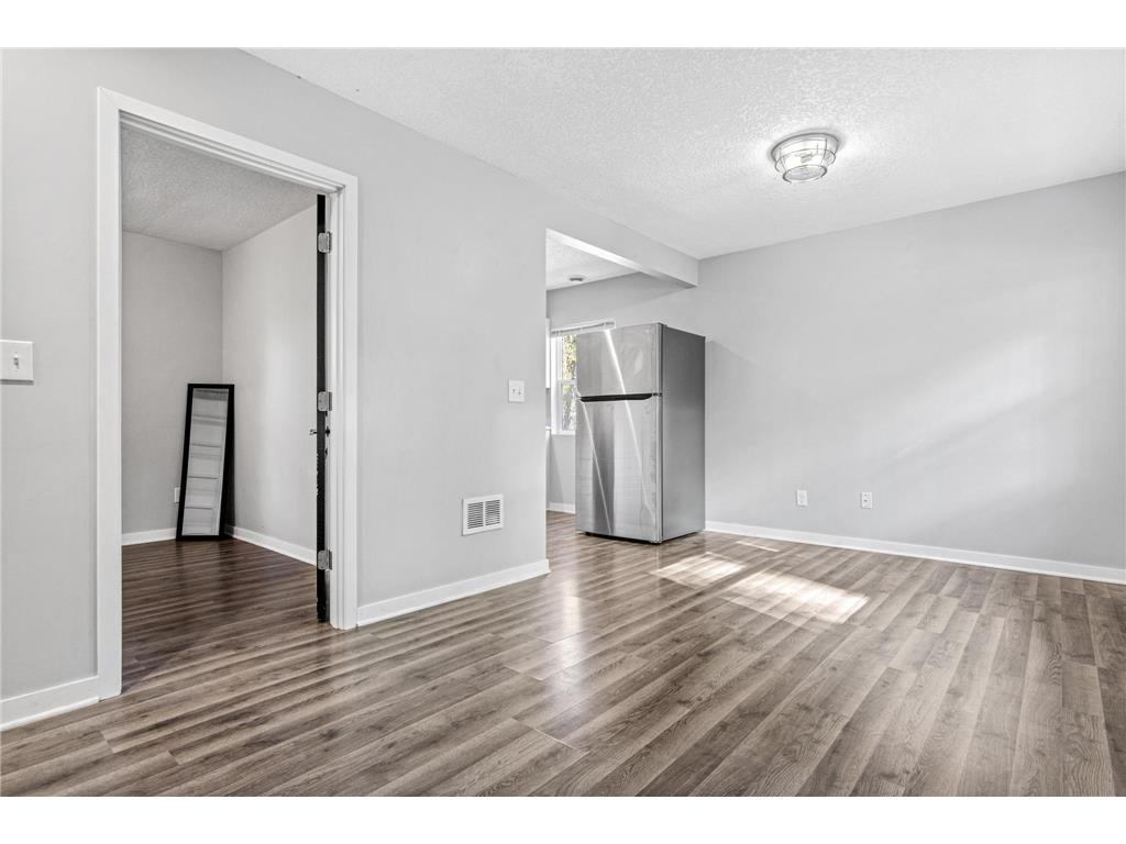 681 Glencoe Street NE Fridley MN 55432 6807228 image18