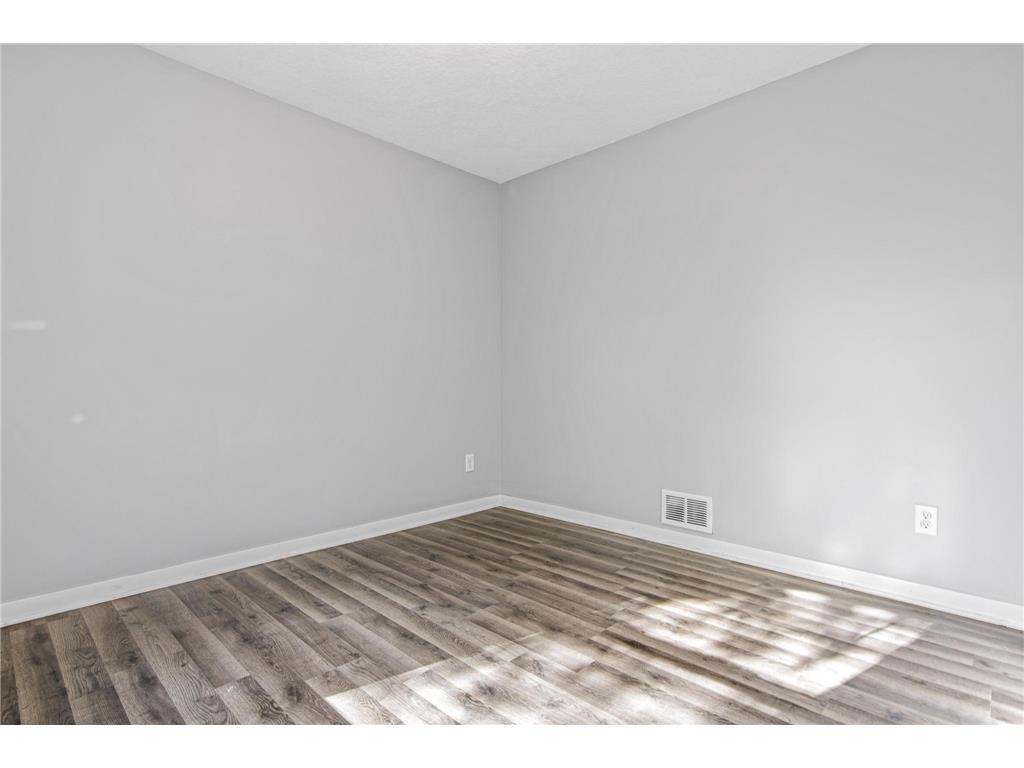 681 Glencoe Street NE Fridley MN 55432 6807228 image21