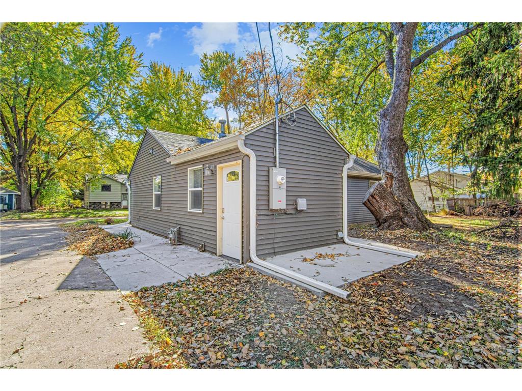 681 Glencoe Street NE Fridley MN 55432 6807228 image37
