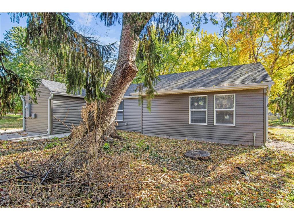 681 Glencoe Street NE Fridley MN 55432 6807228 image40