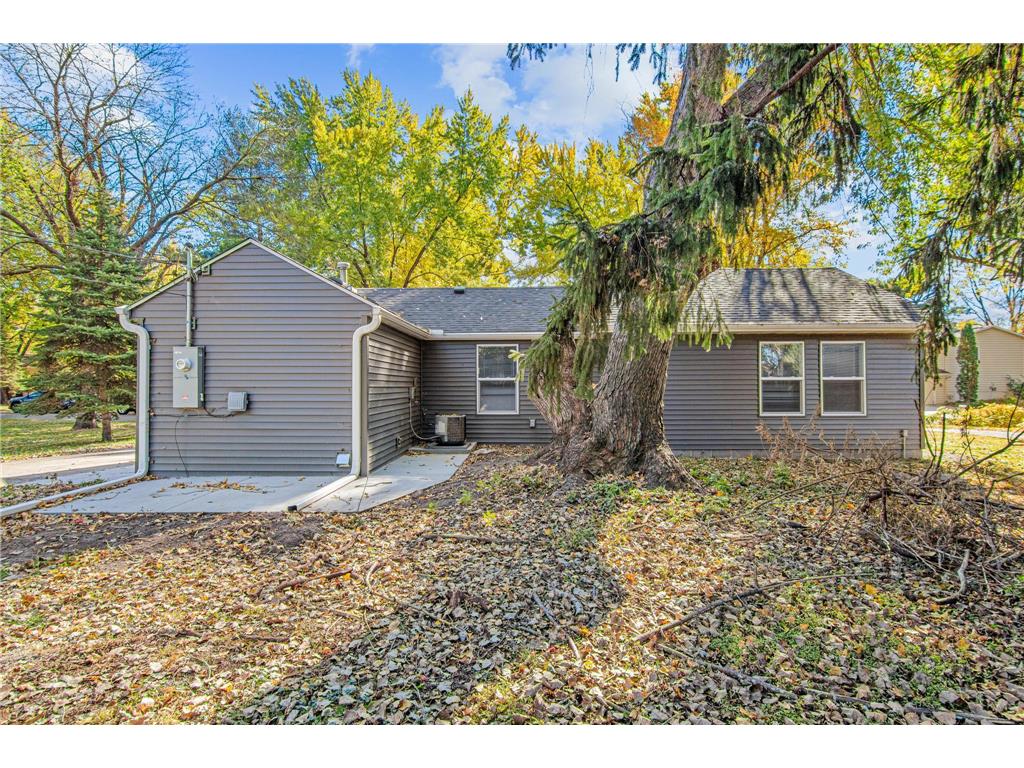 681 Glencoe Street NE Fridley MN 55432 6807228 image42