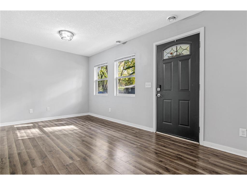 681 Glencoe Street NE Fridley MN 55432 6807228 image5