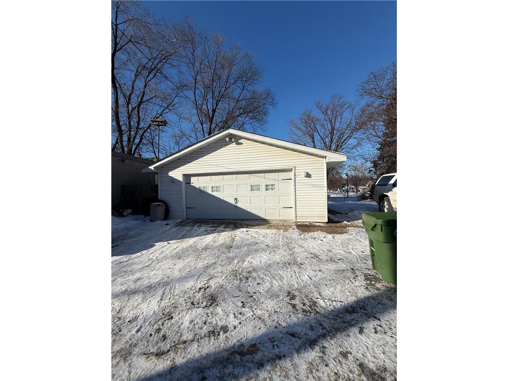 681 Old Highway 8 NW New Brighton MN 55112 7039473 image4