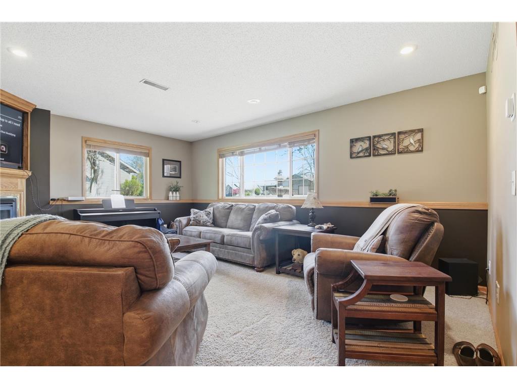 681 W River Drive New London MN 56273 7072000 image18