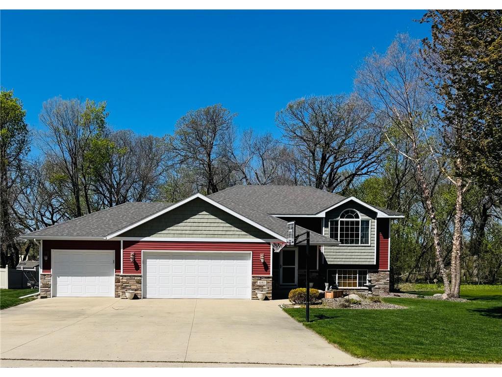 681 W River Drive New London MN 56273 7072000 image2