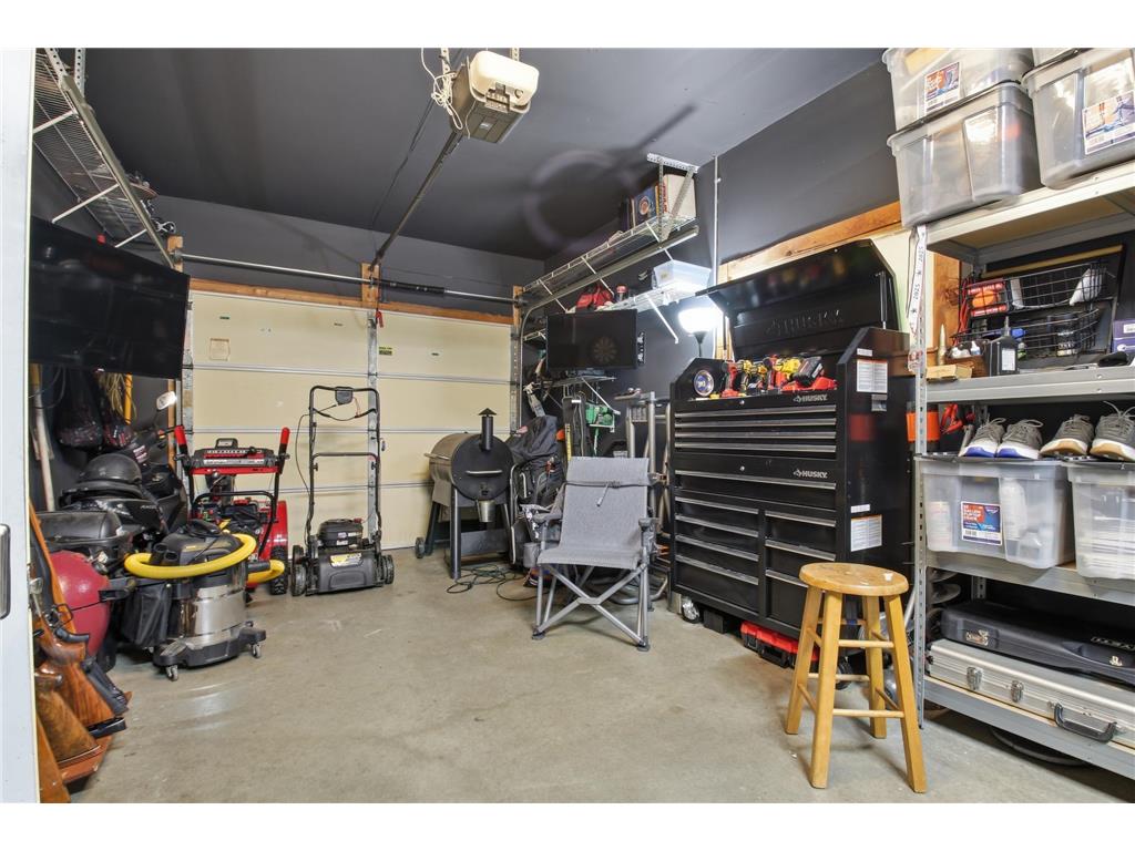 681 W River Drive New London MN 56273 7072000 image29