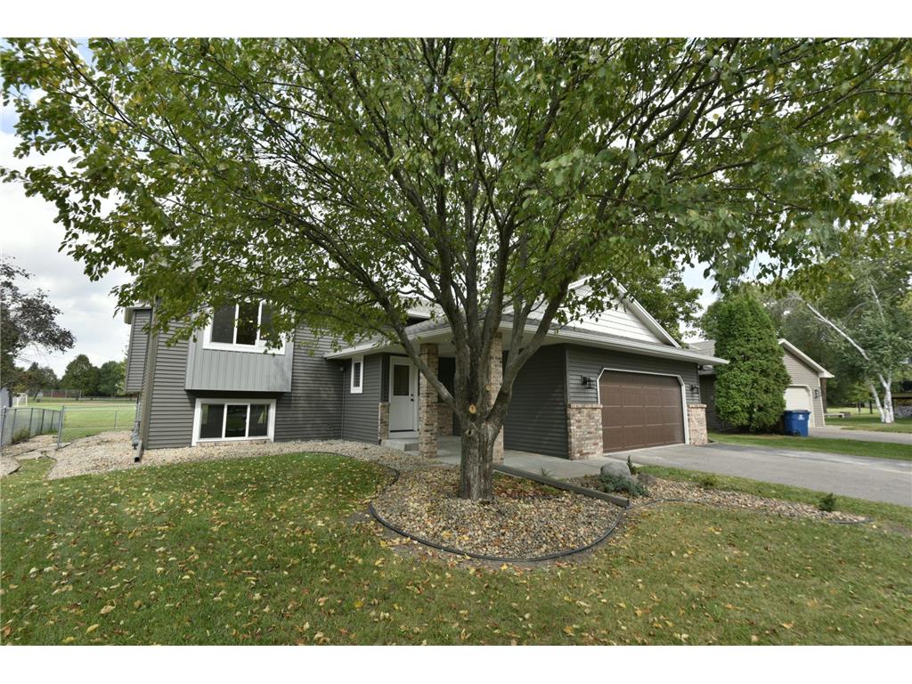 6810 110th Avenue N Champlin MN 55316 6792611 image1