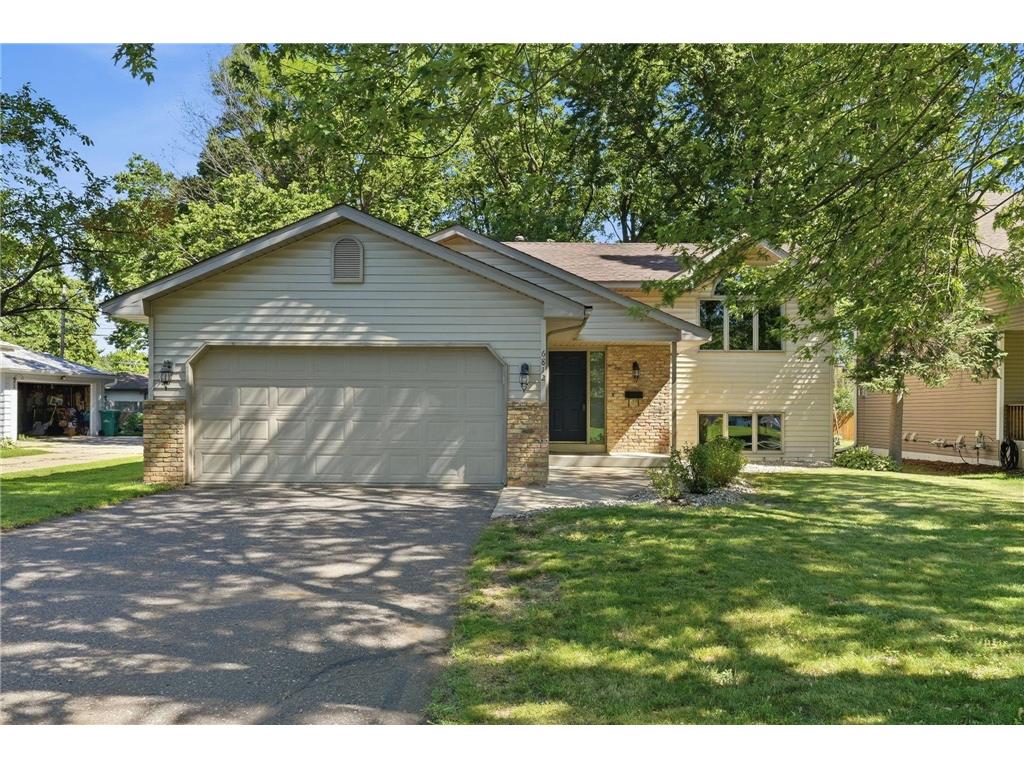 6812 44th Avenue N Crystal MN 55428 7096154 image1