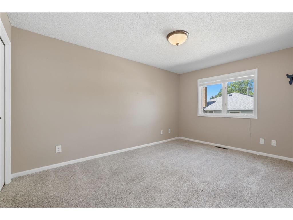 6812 44th Avenue N Crystal MN 55428 7096154 image4
