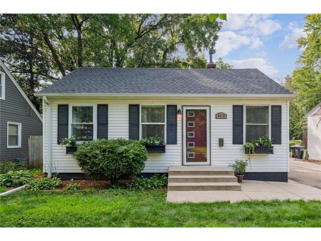 6812 Irving Avenue S Richfield MN 55423 6651725 image1