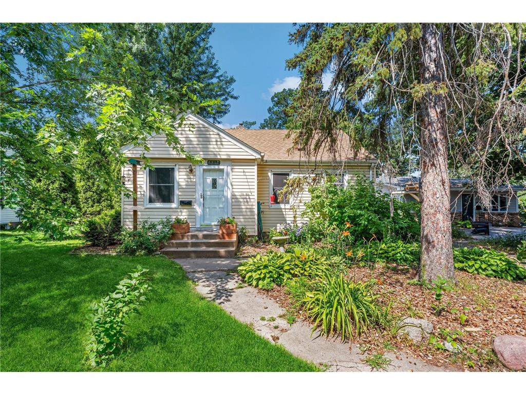 6812 Logan Avenue S Richfield MN 55423 6405404 image1