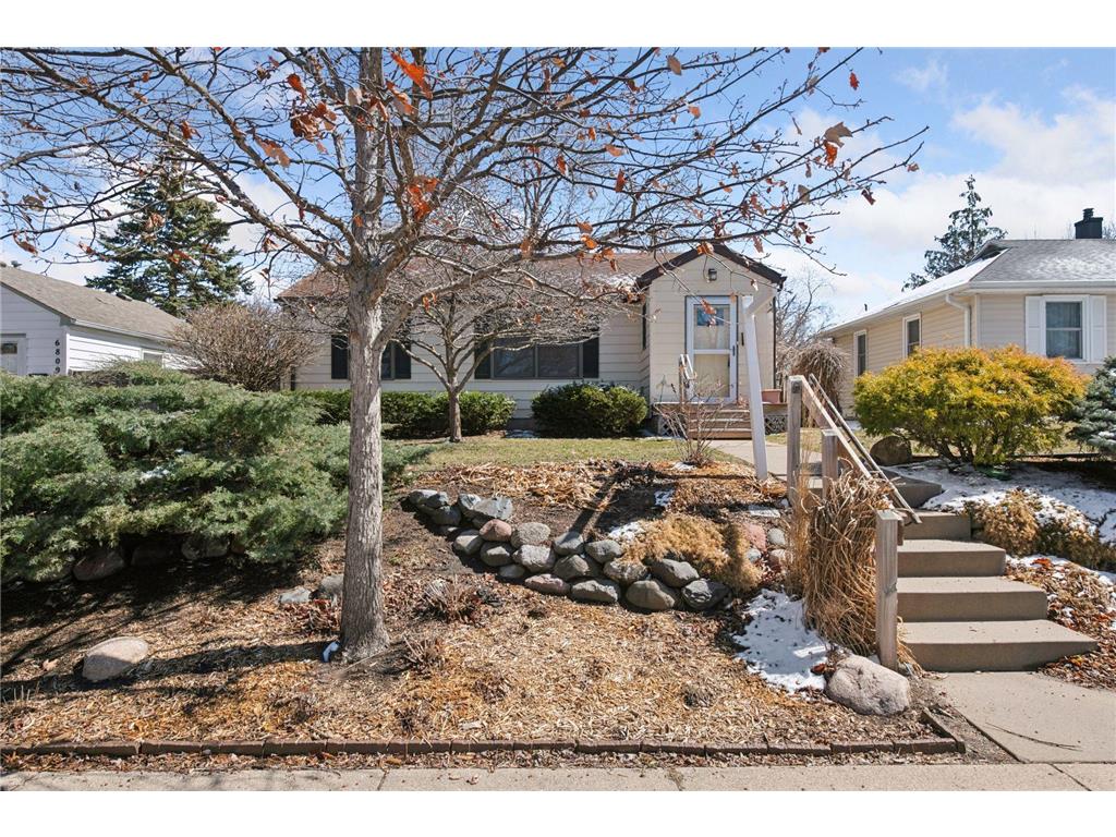 6813 Xerxes Avenue S Richfield MN 55423 6691863 image1