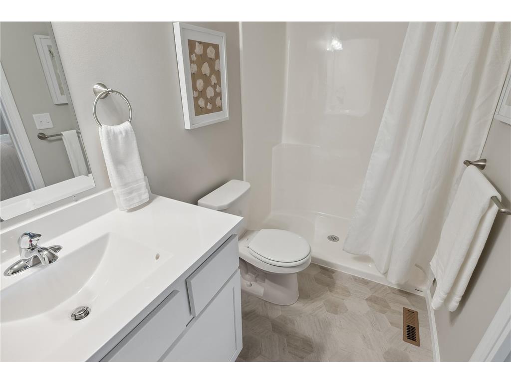 6818 376th Street North Branch MN 55056 6795162 image12