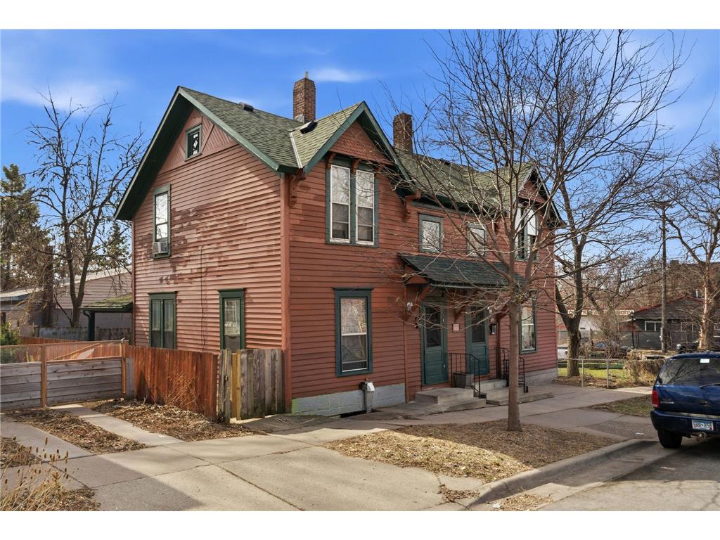 682 4th Street E Saint Paul MN 55106 7074606 image1