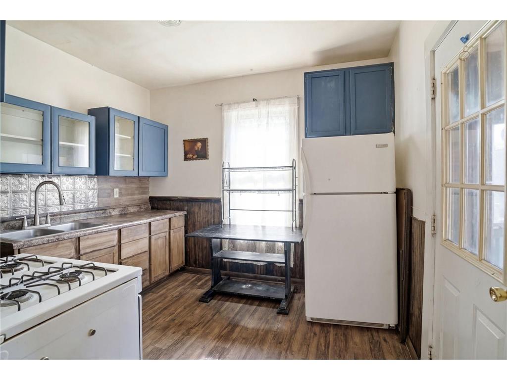 682 4th Street E Saint Paul MN 55106 7074606 image10