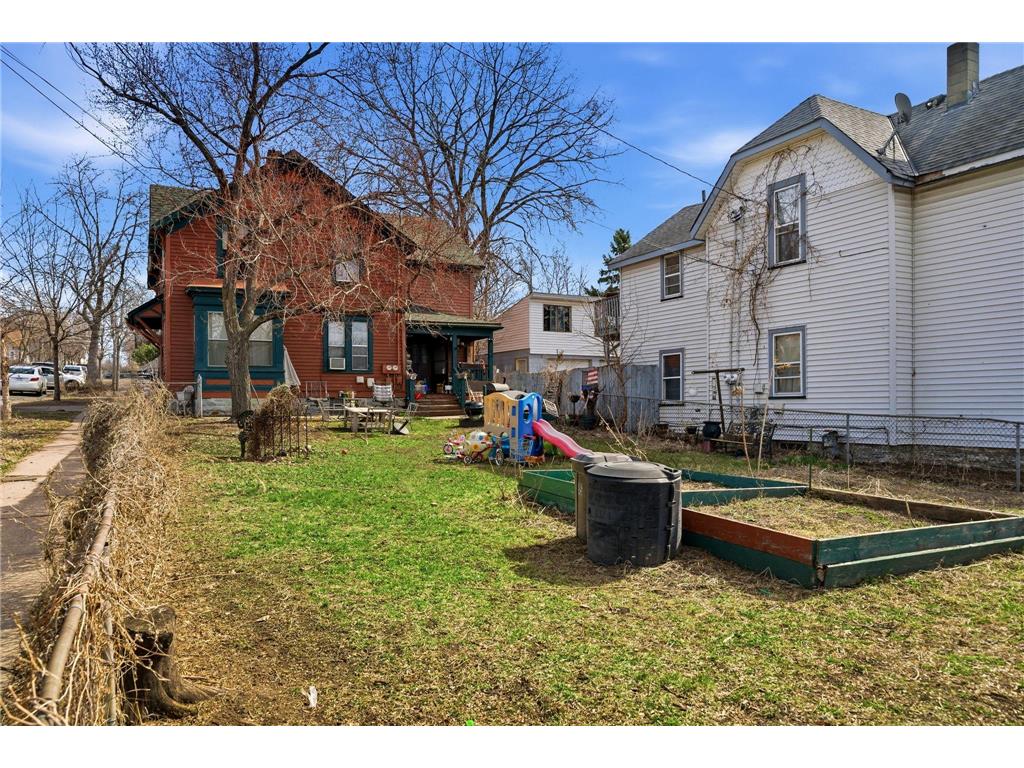 682 4th Street E Saint Paul MN 55106 7074606 image3