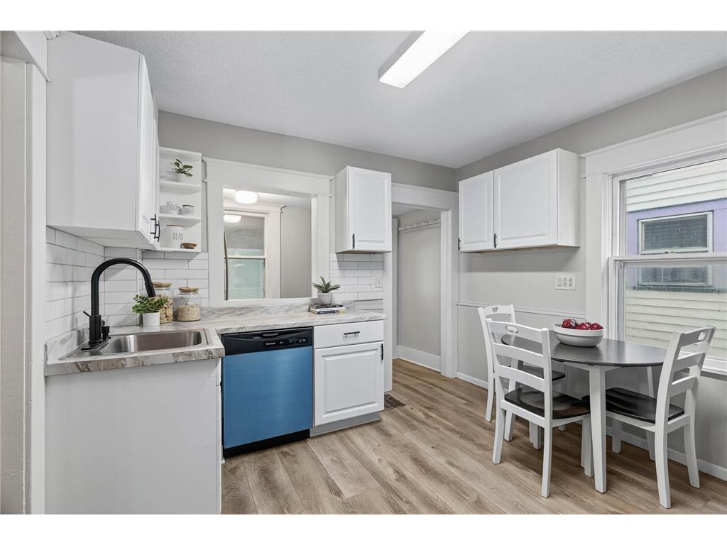 682 Fairview Avenue N Saint Paul MN 55104 7011648 image10