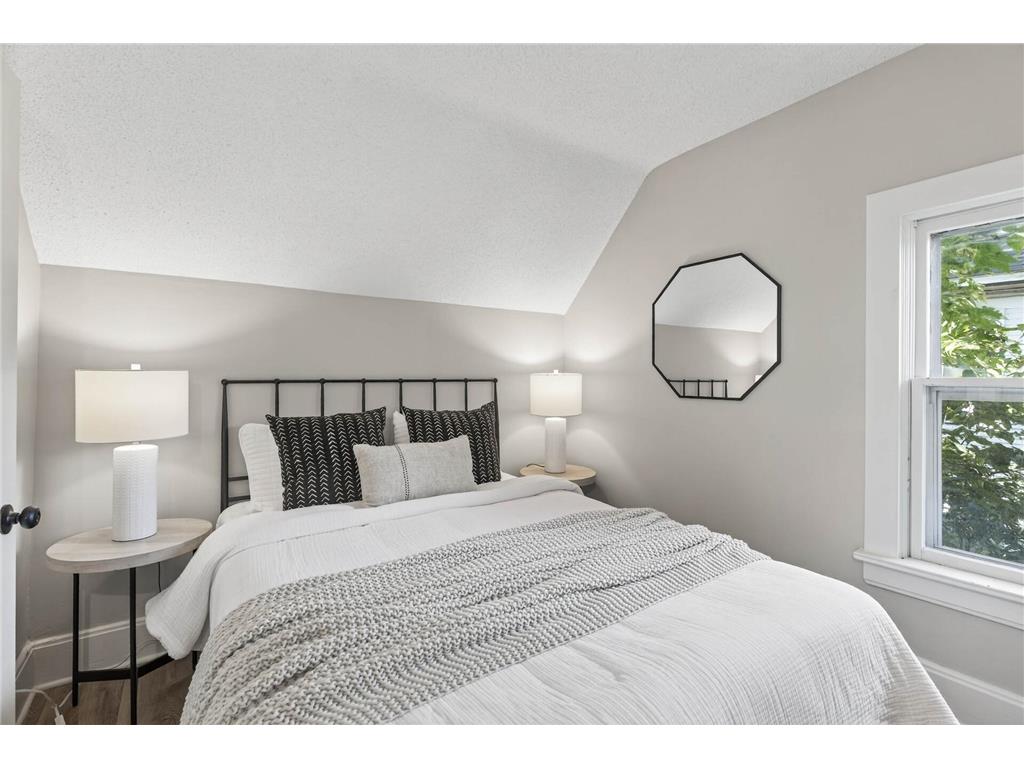 682 Fairview Avenue N Saint Paul MN 55104 7011648 image15