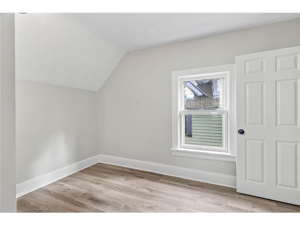 682 Fairview Avenue N Saint Paul MN 55104 7011648 image17