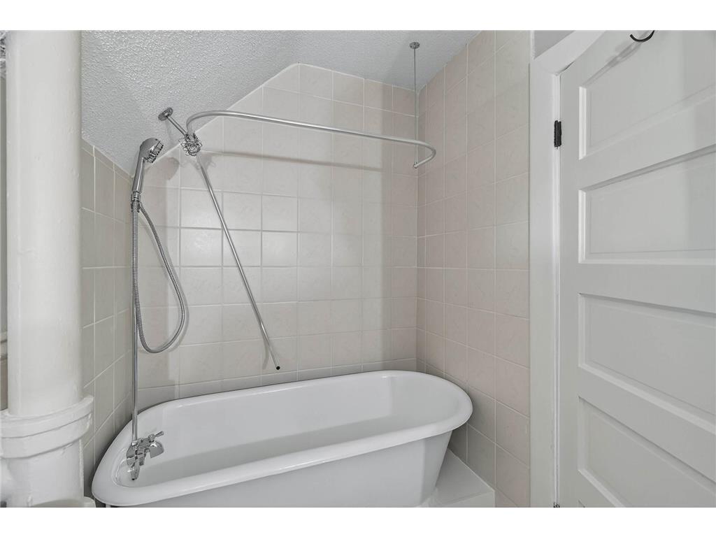 682 Fairview Avenue N Saint Paul MN 55104 7011648 image22