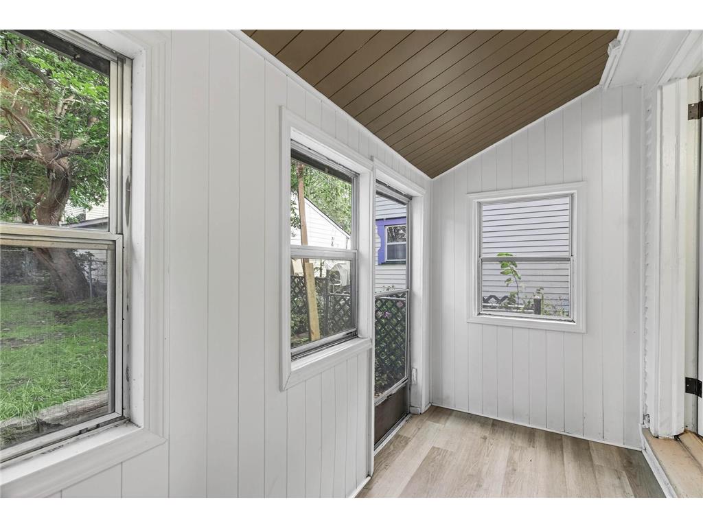 682 Fairview Avenue N Saint Paul MN 55104 7011648 image23